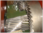 冬季高低溫潤(rùn)滑脂加注量和更換周期事項(xiàng)